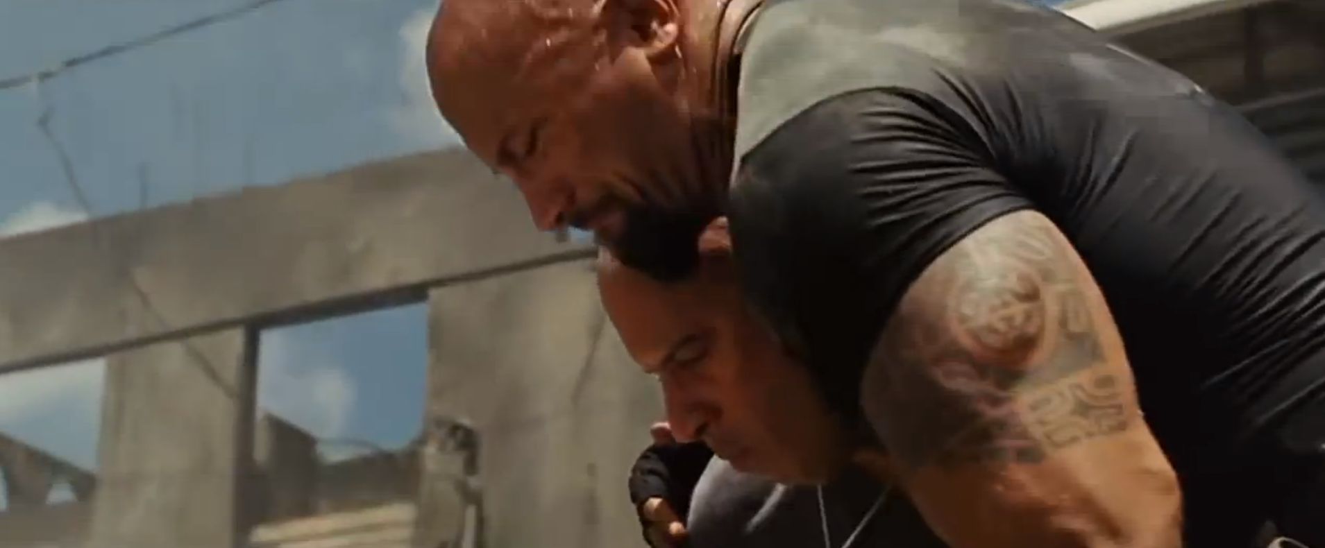 8. Fast and the Furious 5. Vissa tänker på handlingen. Vi tänker på hur The Rocks bicepsprogram ser ut. 8. Fast and the Furious 5. Vissa tänker på handlingen. Vi tänker på hur The Rocks bicepsprogram ser ut.